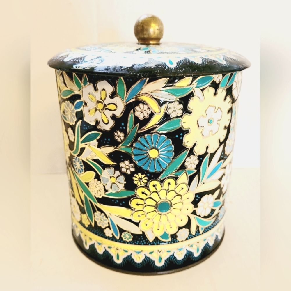 Vintage floral tin